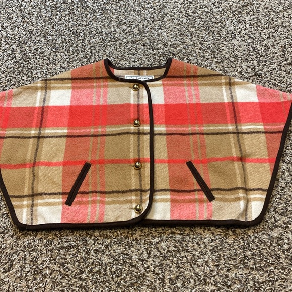 Janie and Jack Other - 5 for $25! Janie & Jack Flannel Cape With Gold Buttons & Pockets